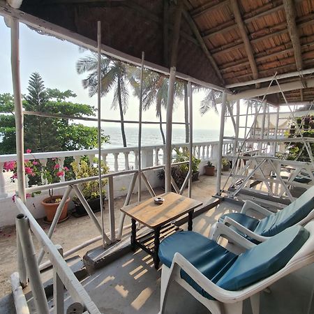 This Is It Beachfront - Rooms, Cafe & Events Arambol Eksteriør bilde