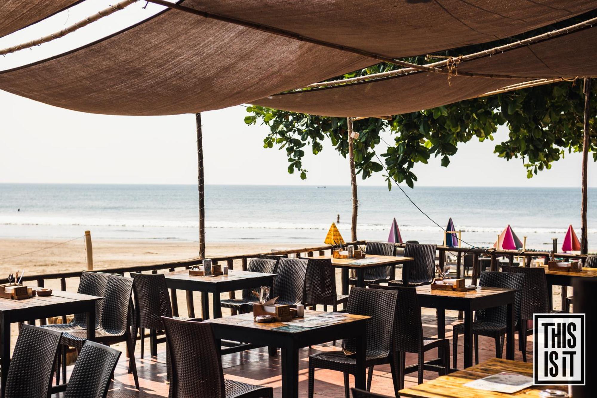 This Is It Beachfront - Rooms, Cafe & Events Arambol Eksteriør bilde