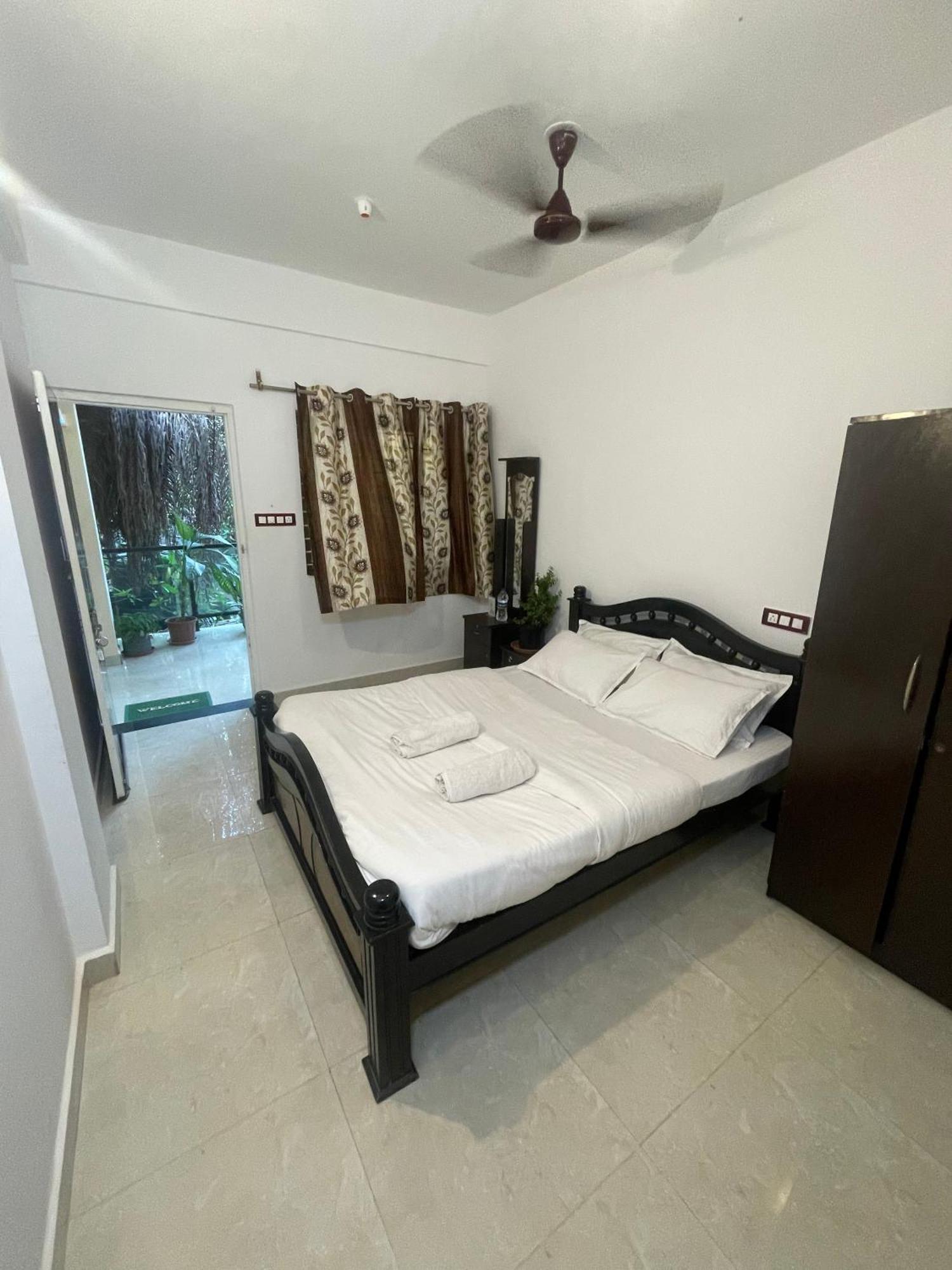 This Is It Beachfront - Rooms, Cafe & Events Arambol Eksteriør bilde