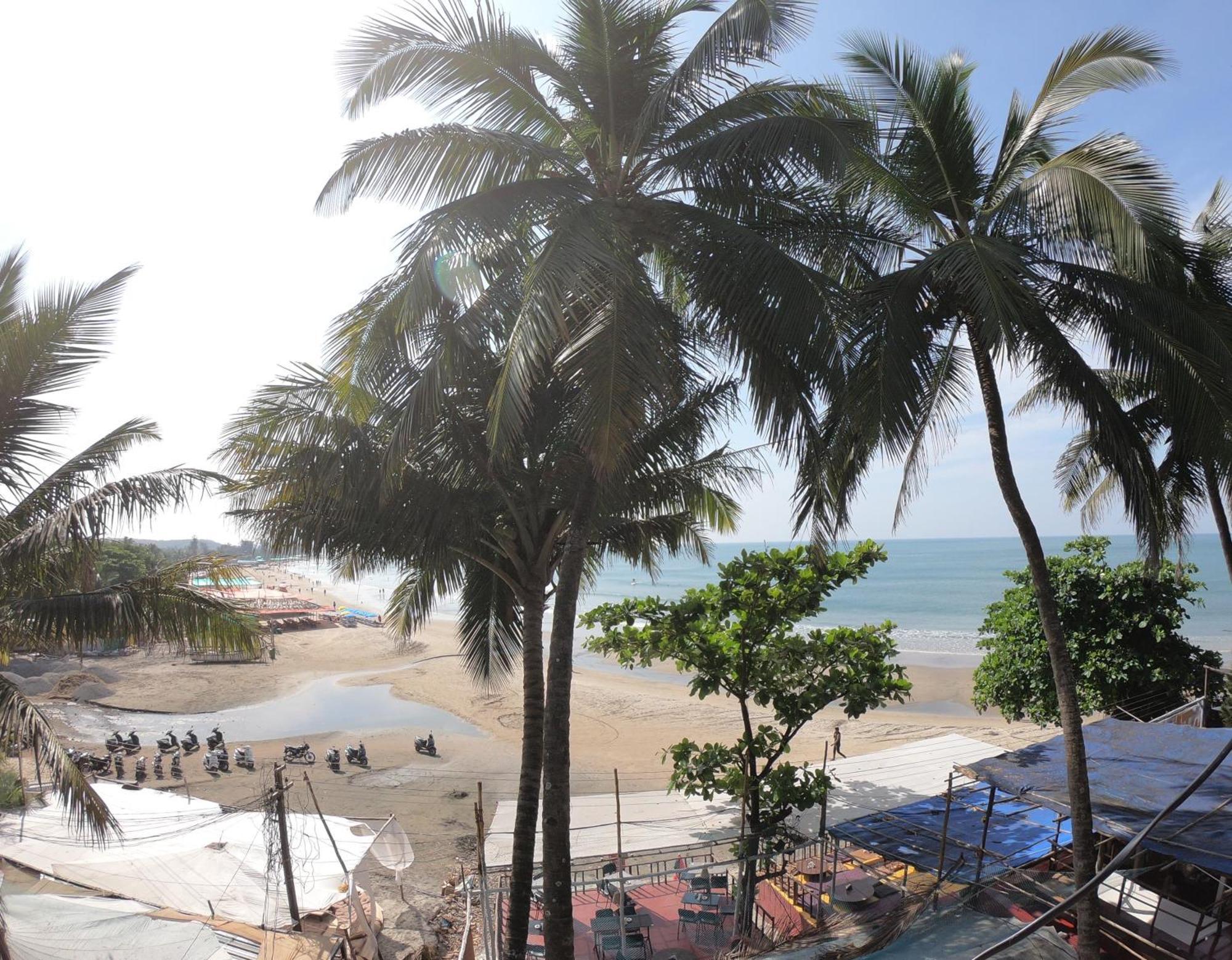 This Is It Beachfront - Rooms, Cafe & Events Arambol Eksteriør bilde