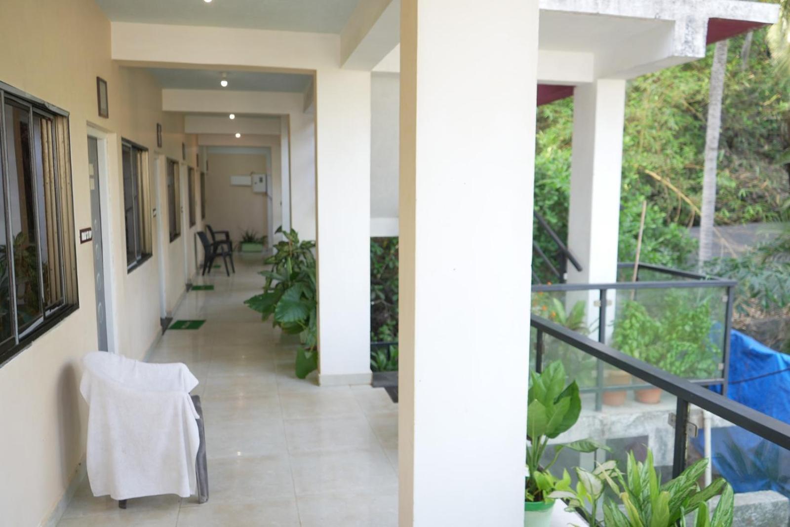 This Is It Beachfront - Rooms, Cafe & Events Arambol Eksteriør bilde