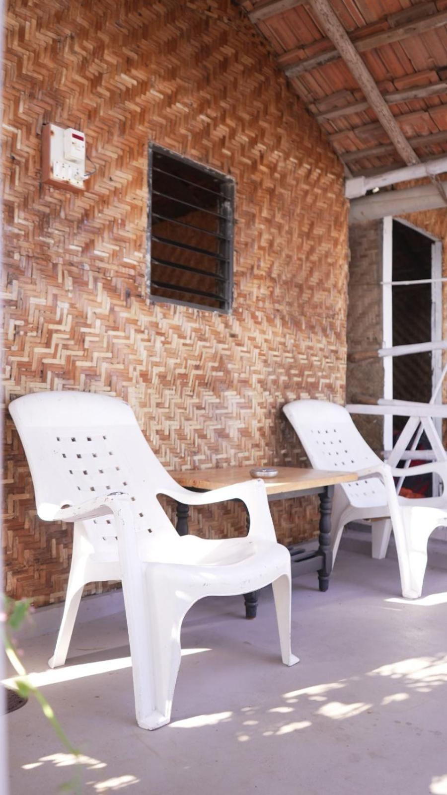 This Is It Beachfront - Rooms, Cafe & Events Arambol Eksteriør bilde